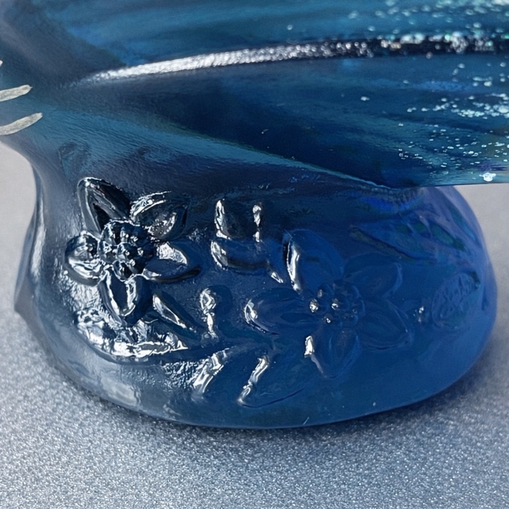 Fenton Blue Iridescent Butterfly Glass Figurine Signed B. McHenry Vtg Art Glass - Picture 4 of 9